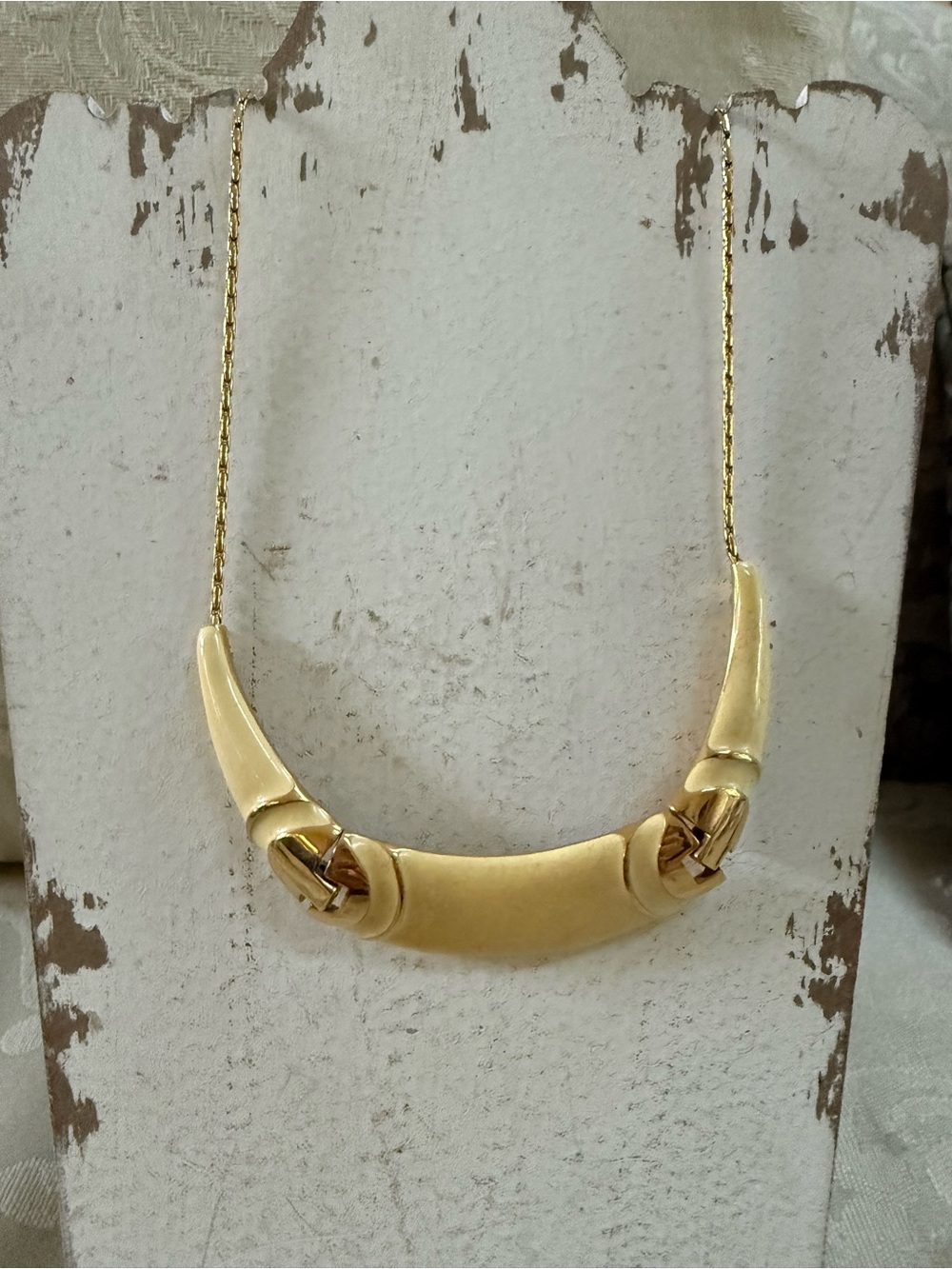 Vintage Monet Signed Cream Enamel & Gold Tone Collar Necklace 80s